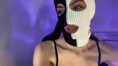 Fieryblow online show from August 18, 3:12 am