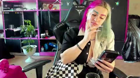 Ada online show from August 9, 11:55 am