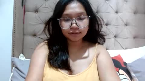 nerdypinaypie online show from August 4, 3:36 am