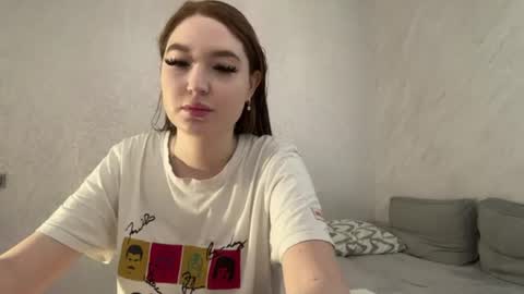Mia online show from September 5, 9:25 am