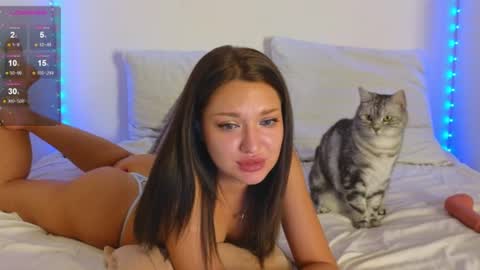 Nessa online show from August 10, 10:33 pm