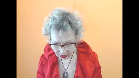 NessyJenixs online show from May 5, 7:43 am