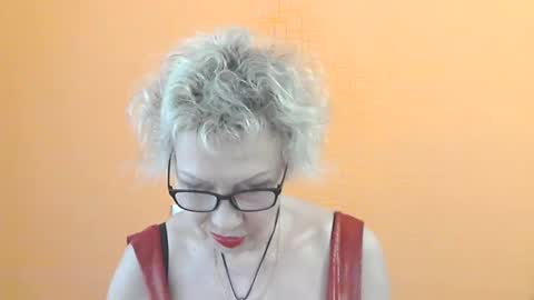 NessyJenixs online show from May 28, 2:09 pm