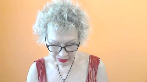 NessyJenixs online show from June 10, 7:37 am