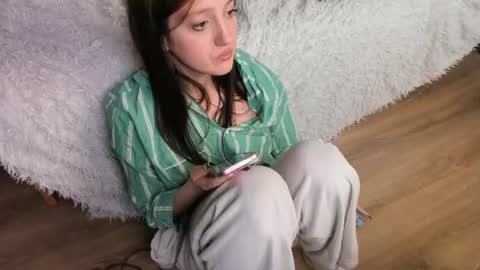 Lacey online show from August 14, 3:48 pm