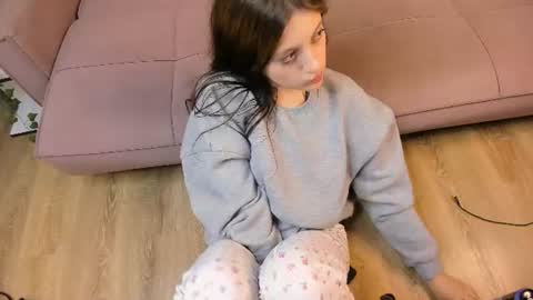 Lacey online show from August 15, 4:44 pm
