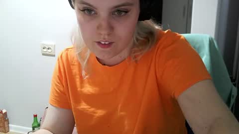 never_enoughh online show from July 16, 7:03 pm