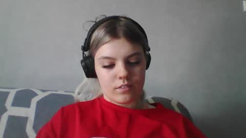 never_enoughh online show from July 18, 9:21 am