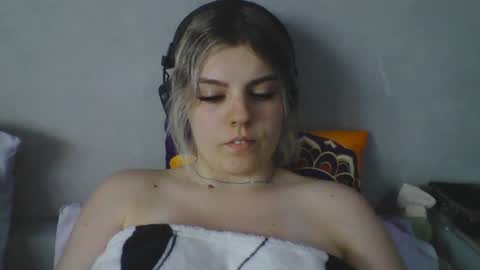 never_enoughh online show from July 25, 11:03 am