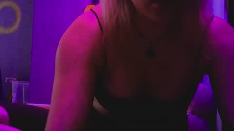 never_enoughh online show from August 5, 3:43 pm