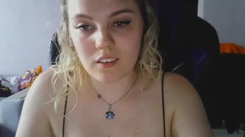 never_enoughh online show from August 8, 1:55 pm