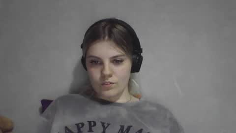 never_enoughh online show from August 16, 6:01 pm