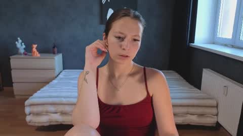 Polly 3 online show from August 11, 5:04 pm