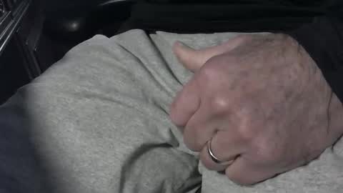 nevrsaynevr2000 online show from March 2, 3:19 pm