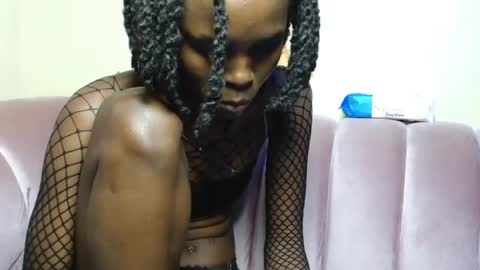 newquine online show from August 11, 2:57 am
