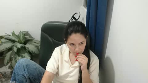 nezuko_sweet online show from March 9, 3:13 am