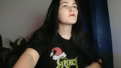 nezuko_sweet online show from April 20, 3:49 am