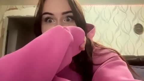 Emilia online show from August 13, 1:25 pm