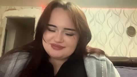 Emilia online show from August 13, 2:31 pm