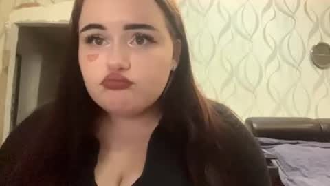 Emilia online show from August 13, 4:54 pm