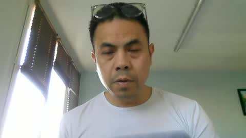 nguyen7788789 online show from June 14, 6:43 am