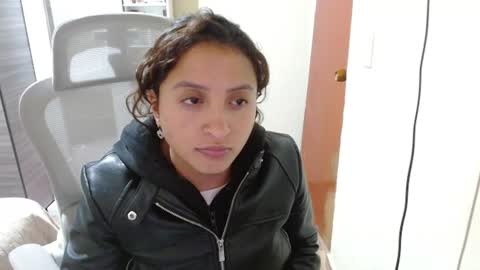 nia_cop online show from August 6, 4:11 am