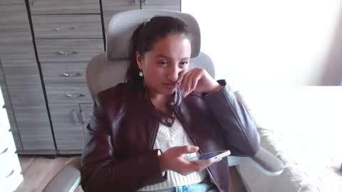 nia_cop online show from August 14, 8:23 pm
