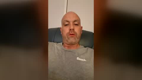 niallob online show from August 3, 12:50 am