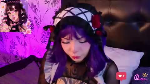 nia online show from August 17, 10:59 pm