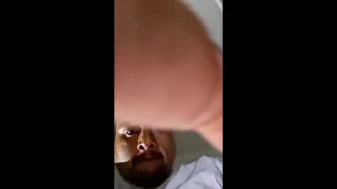 nicaraguanpapi23 online show from April 20, 5:28 am