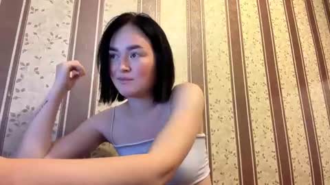 Evie online show from August 14, 9:40 pm