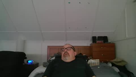 niceguy7208 online show from May 19, 4:46 am