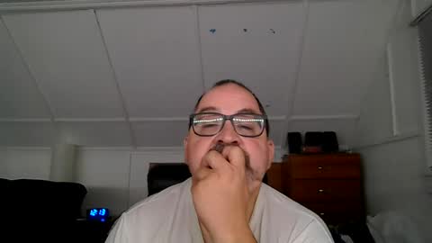 niceguy7208 online show from August 8, 4:12 am
