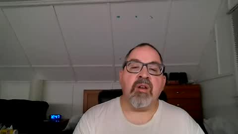 niceguy7208 online show from August 10, 2:46 am