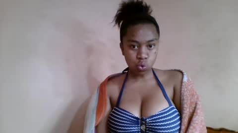 nicelly01 online show from August 10, 7:10 am