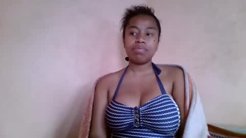 nicelly01 online show from August 10, 10:49 am