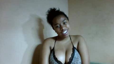 nicelly01 online show from August 12, 5:04 pm