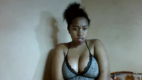 nicelly01 online show from August 12, 7:16 pm