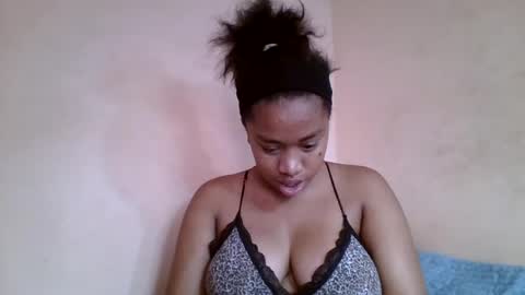nicelly01 online show from August 13, 7:22 am