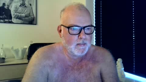 nicexxdane online show from June 19, 3:28 am