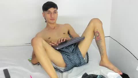 nick_damon online show from August 14, 5:55 am