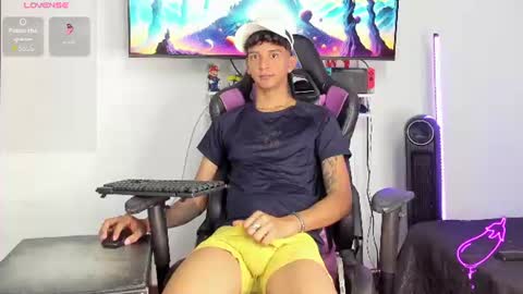 Frank online show from August 14, 6:33 pm