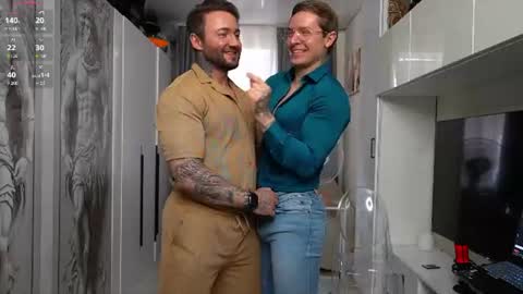 nick_howlenxx online show from August 6, 3:33 pm