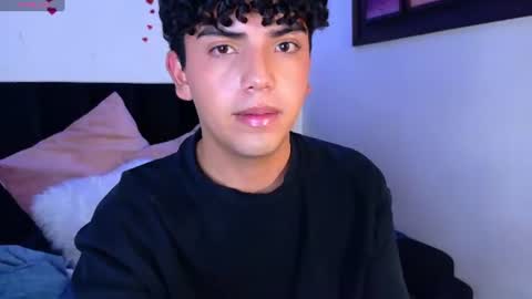 nick_twiink online show from August 3, 7:37 am