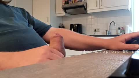 nick_x_b online show from May 3, 1:49 pm