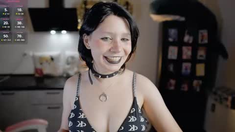 nickari_x online show from August 12, 6:49 am