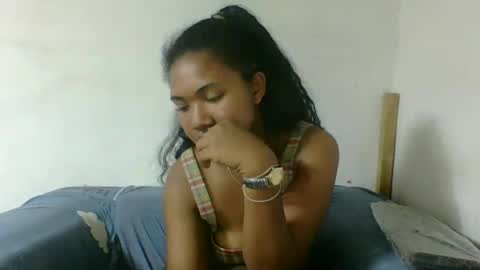 nickiqqyuu online show from August 14, 8:07 am