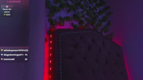 nicki online show from August 12, 6:27 am