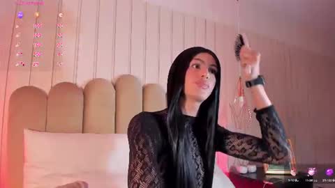 nickiwestt___ online show from July 10, 1:00 am