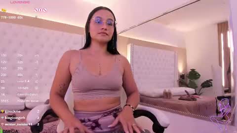 nickky online show from August 10, 5:25 pm